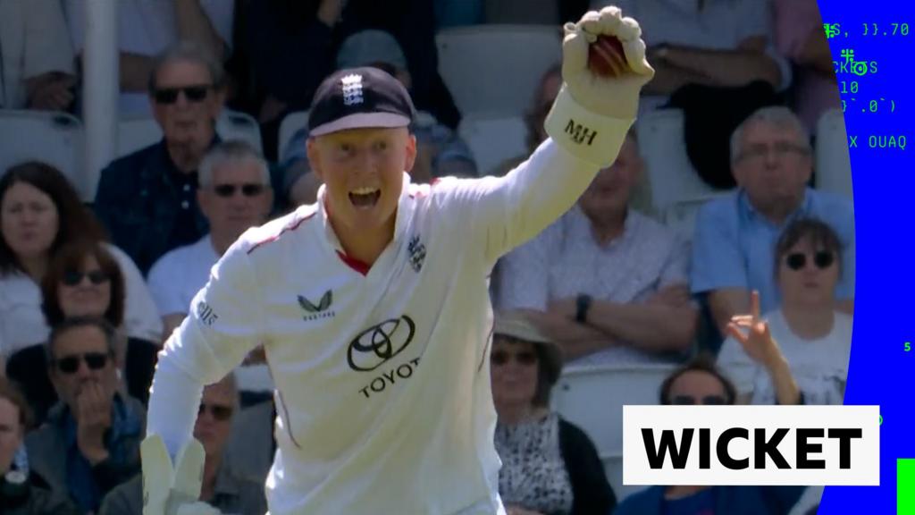 'He's delighted!' - Fisher strikes early on his Test return 